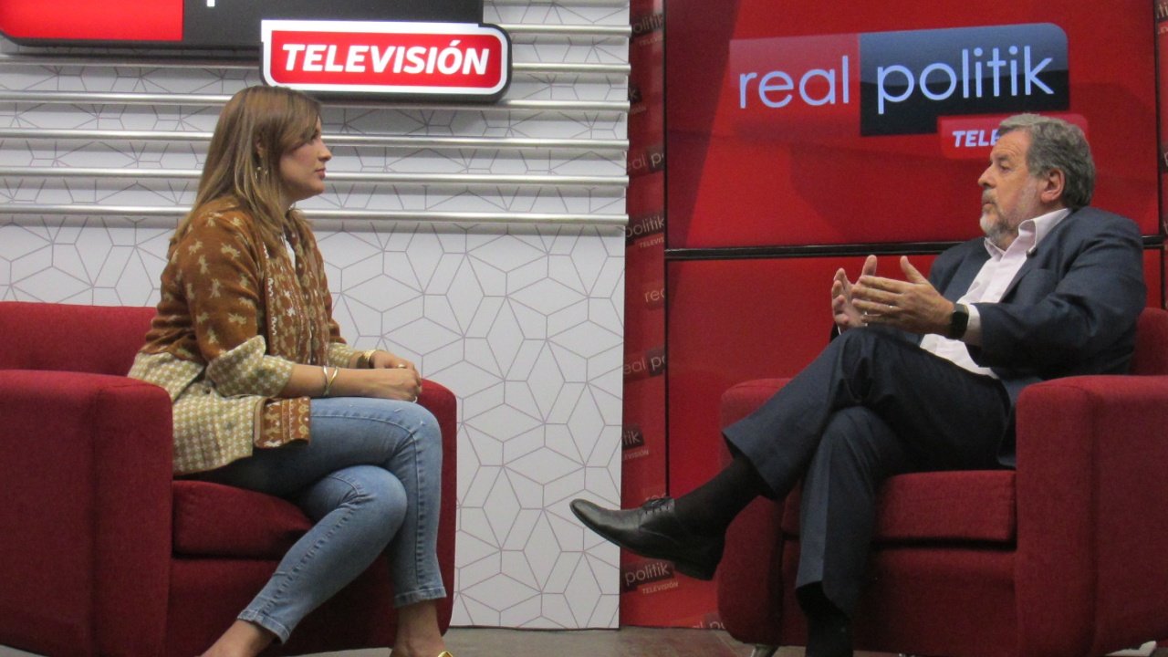 Elustondo: "Si Alberto piensa que Cristina es una perseguida política, actuará en consecuencia"