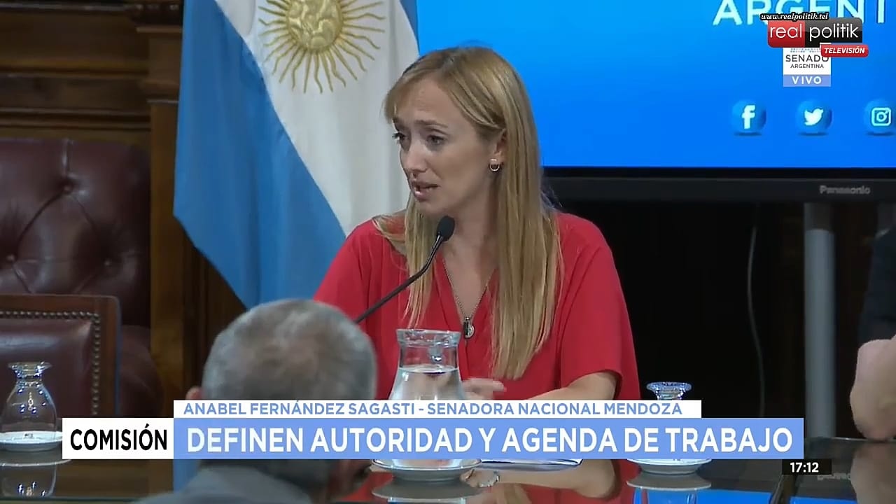 Comisión de acuerdos en el Senado