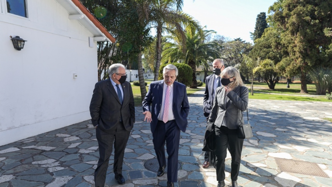 Alberto Fernández participa del 199° aniversario de la creación de la UBA